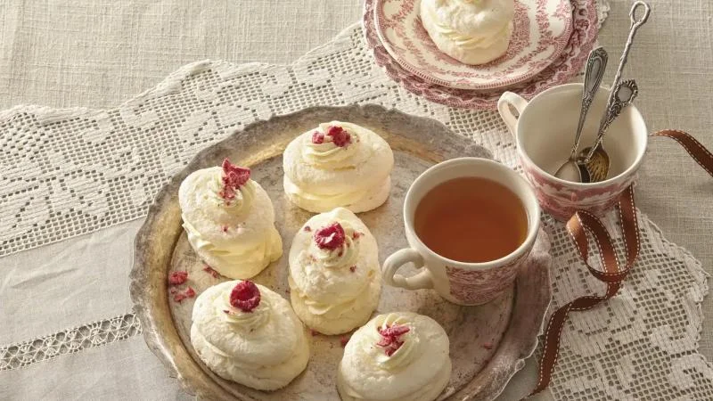 Laskonky s bezinkovým krémem