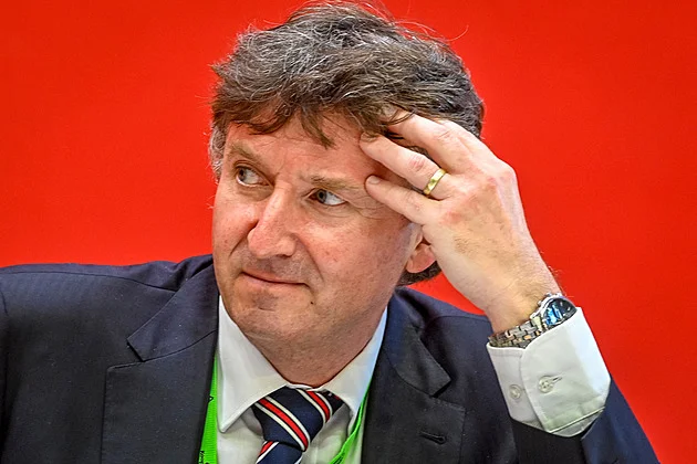 Střet kvůli návrhu, ať očkují i lékárníci. Komora lékařů se konkurenci brání