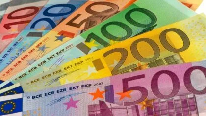 Inflace v eurozóně v lednu klesla hlouběji