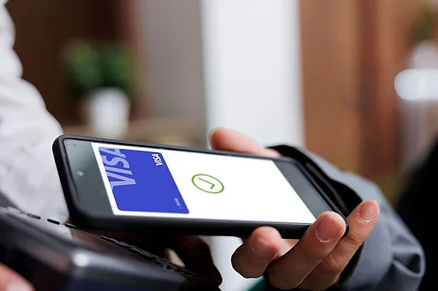 Češi na zimní dovolené: 73 % zůstává v Česku, 27 % vyráží do zahraničí