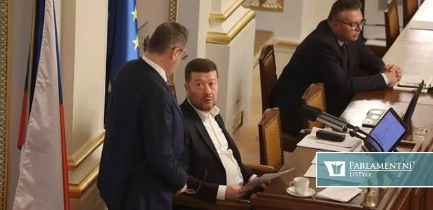 Podivné chování Nory Fridrichové ve sněmovně budí rozruch