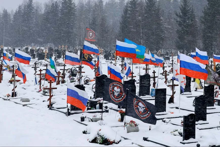 Ruský mlýnek na maso pohltil přes milion vojáků. Jsou mezi nimi i Putinové