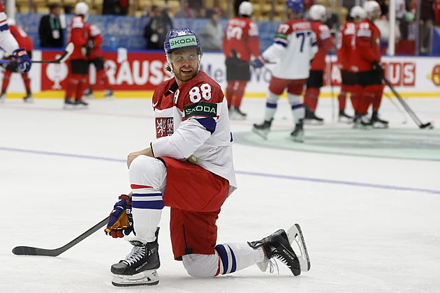 Vlajku při zahájení olympijských her ponesou Pastrňák a Charvátová