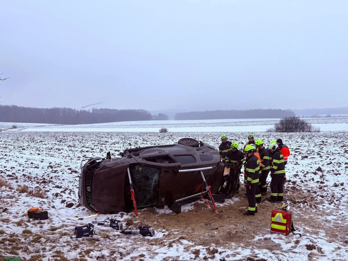 Dva zranění po srážce dvou aut u Třebětic na Jindřichohradecku