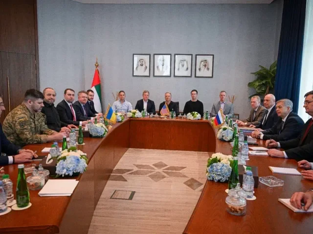 V Abú Zabí se jednalo způsobech kontroly dodržování míru. USA a Rusko obnovují kontakty mezi armádami