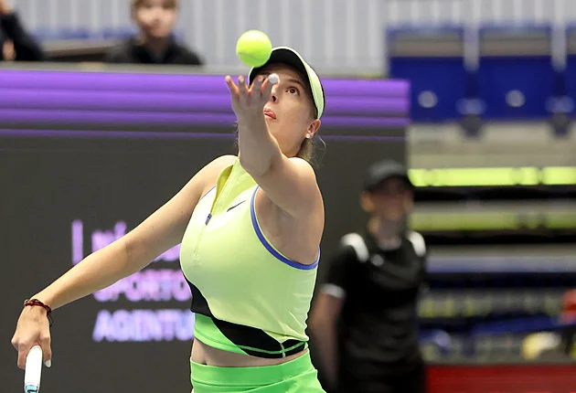 Čtvrtfinálový konec. Linda Fruhvirtová v Ostravě vypadla s Boulterovou