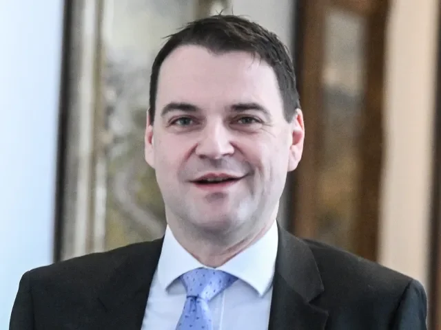 Prezident se definitivně postavil na stranu opozice. Náhradu za Turka hledat nebudeme, míní Macinka