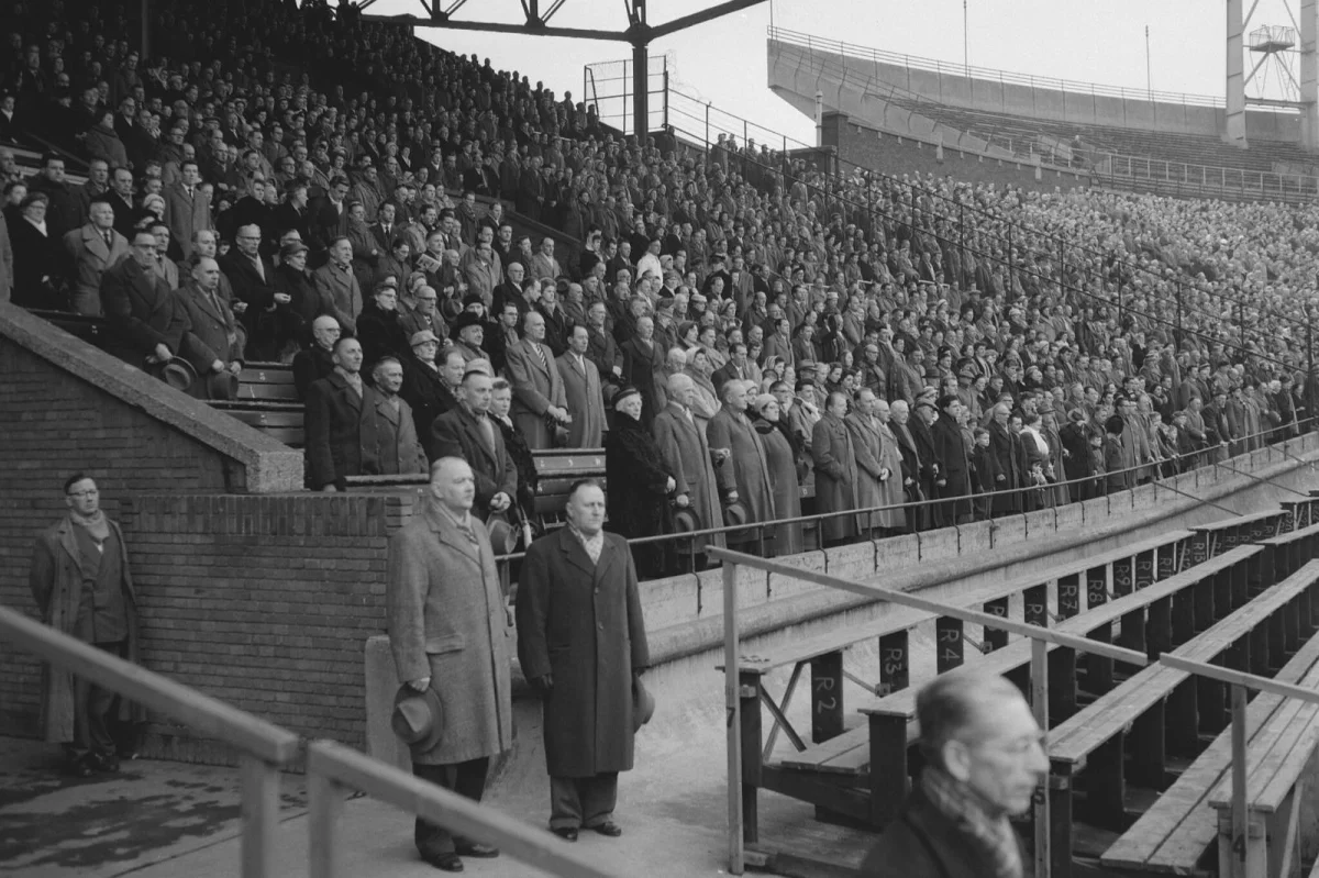 Měli svět u nohou, skončili v plamenech. Smrt 8 hráčů Manchesteru United i po 68 letech vhání slzy do očí