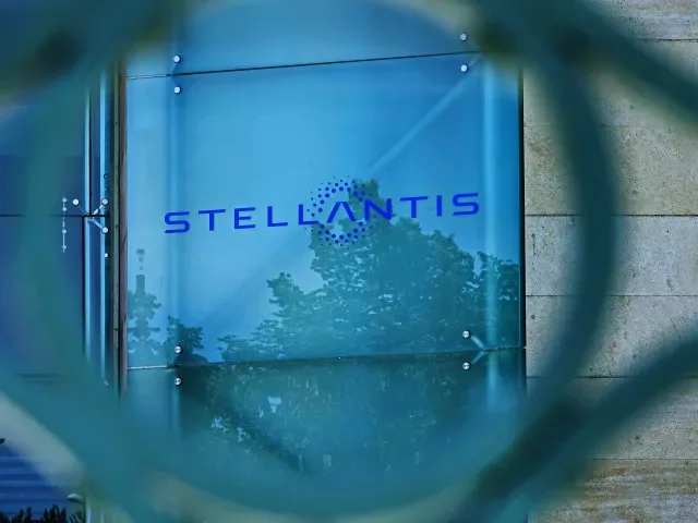 Sázka na elektromobily nevyšla. Stellantis kvůli přehnaným očekáváním odepsal 22 miliard eur