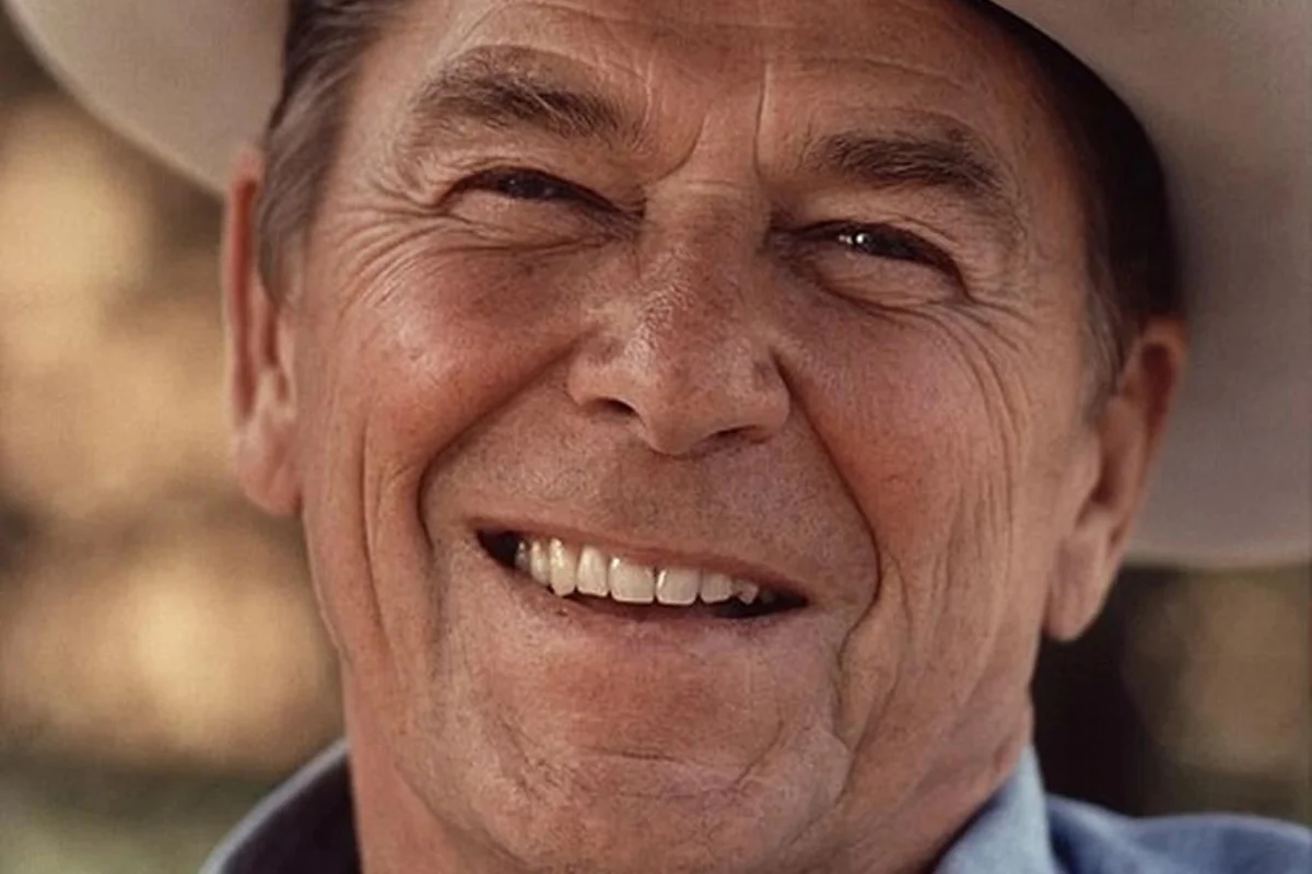 Ronald Reagan: Vyčítali mu, že díky svému šarmu a řečnickému umění může říci cokoliv a voliči to „zbaští“