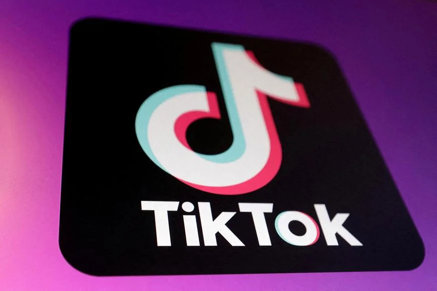 Brusel: TikTok porušuje pravidla. Návykový design škodí uživatelům