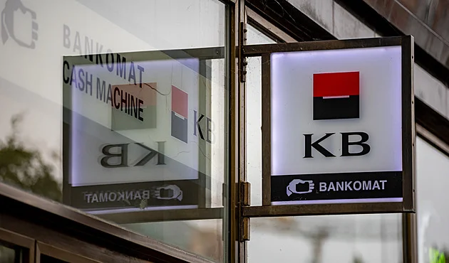 Čistý zisk Komerční banky loni přesáhl 18 miliard, rozdělí ho akcionářům