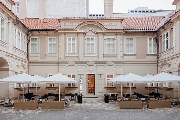 Starbucks pokračuje v rozšiřování své sítě kaváren v České republice