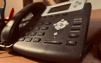 Válka se zákaznicemi: Nela Slováková omezuje infolinku e-shopu