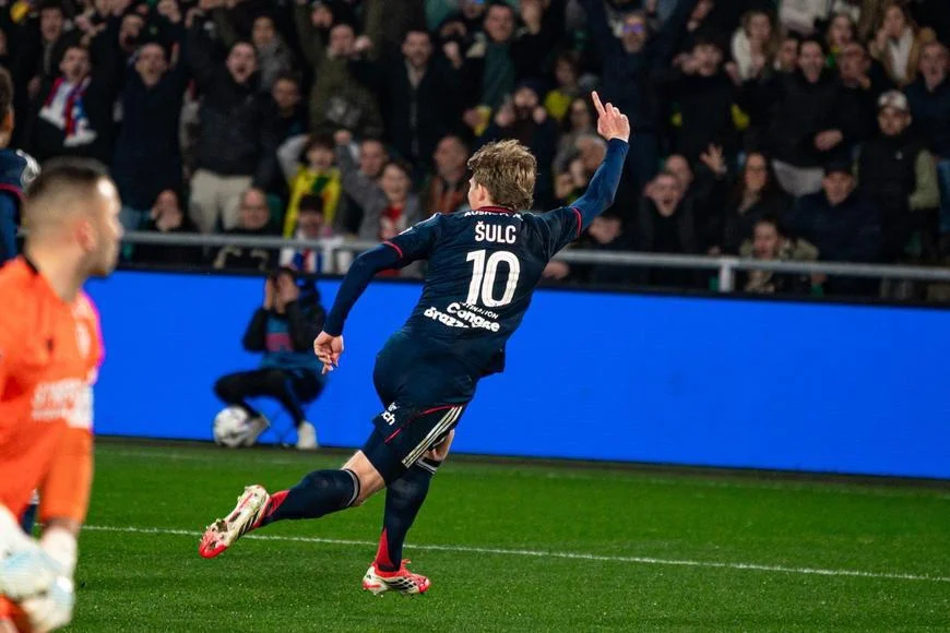 Neuvěřitelný Šulc. Zase je za hrdinu, jediným gólem rozhodl o dalším vítězství Lyonu