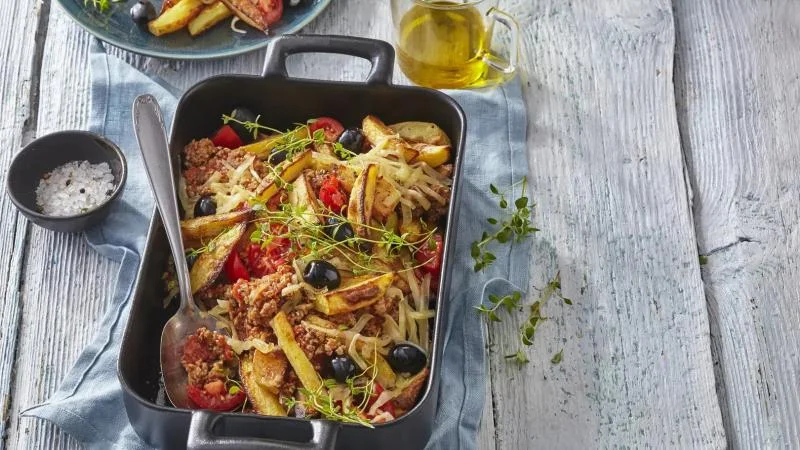 Brambory zapečené s mletým masem