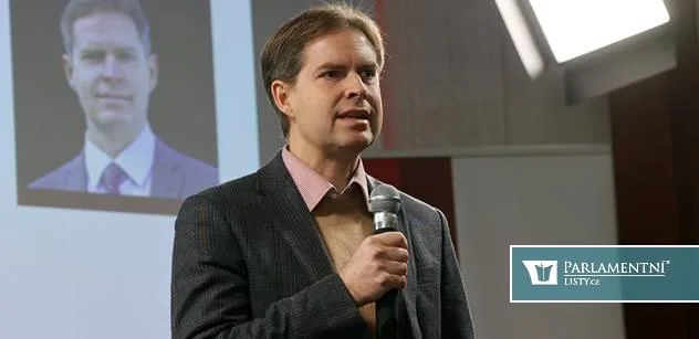 Dostál (Stačilo!): Proč nesmí prof. Drulák mluvit o změně režimu, ale eurofederalisté mohou?