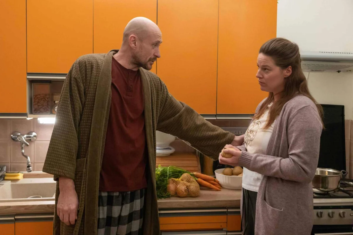 Příští týden v seriálu Ulice: Křest ohněm, Rosťa čelí vydírání a nečekaně blízko budou k sobě mít Blanka s Luďkem