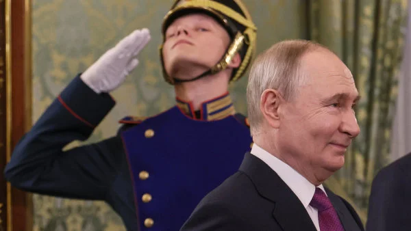 Jak obluzovat voliče a předstírat demokracii. Vyšla kniha o moderních diktátorech