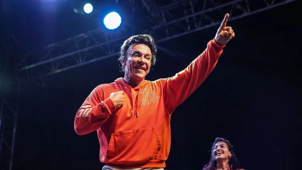 Výdělečná zumba: jak si jednou kolumbijský trenér zapomněl doma kazetu a díky tomu se protančil světem k pořádnému balíku