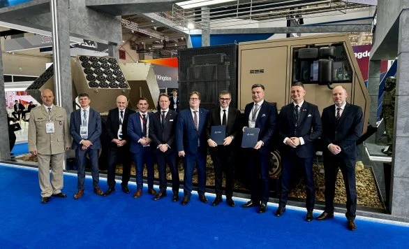 CSG a PGZ navazují spolupráci v oblasti nabídky systému dálkového minování na podvozku Tatra pro exportní trhy 