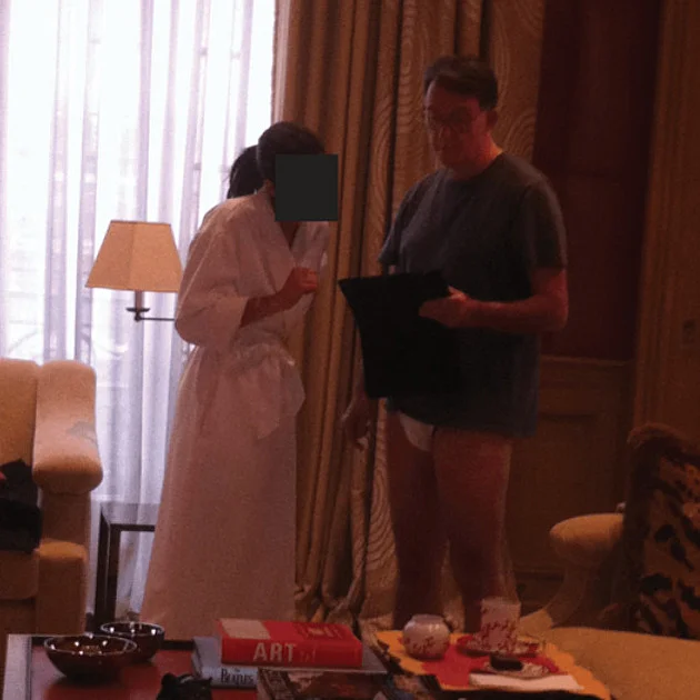 Britský premiér pod tlakem. Kvůli Epsteinově aféře čelí výzvám k rezignaci