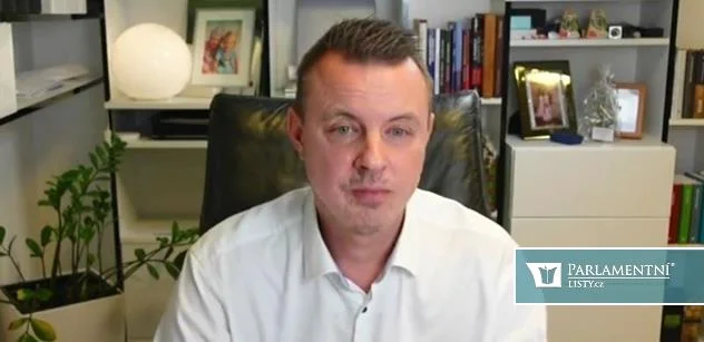 Rajchl (PRO): Prosím vás, nemohl by ho už někdo hodit do Bohnic?