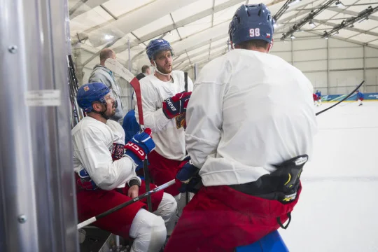 Pastrňák si OH zatím užívá a těší se na souhru s Nečasem a Hertlem