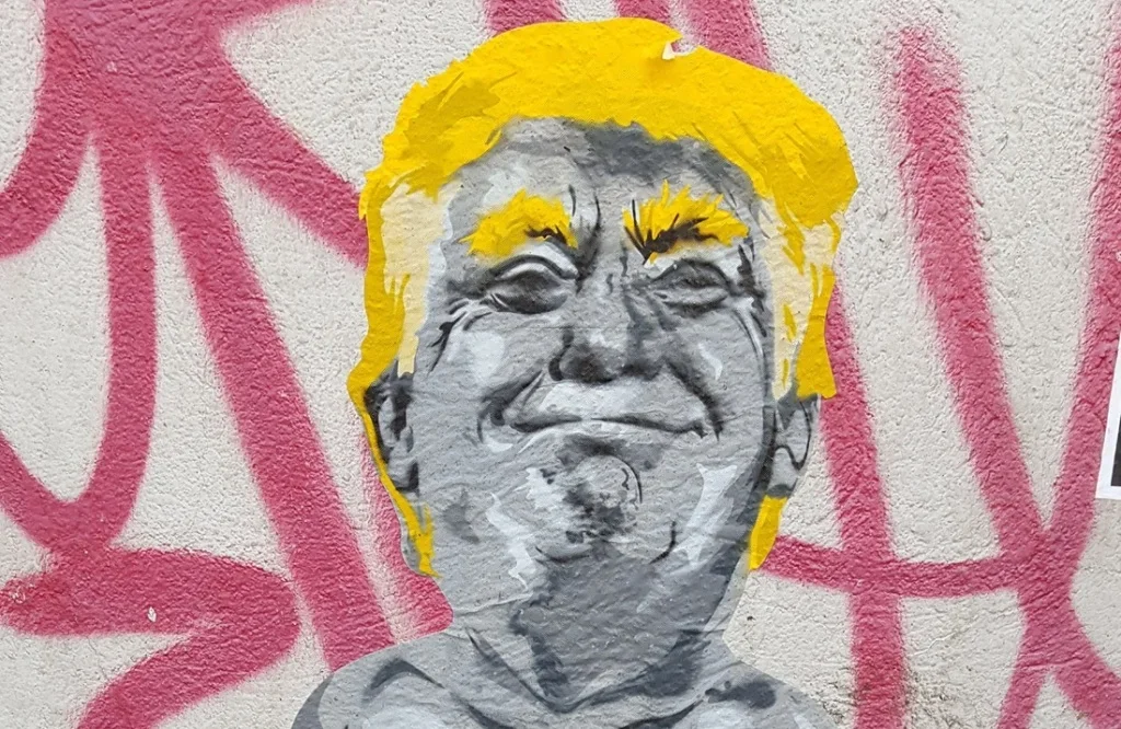 Důvěra Evropanů v Ameriku spadla na rekordní dno. O viníkovi je jasno