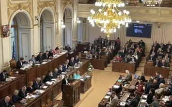 Opozice se znovu spojila proti Okamurovi. „Nenecháme to vymlčet,“ snažil se neúspěšně Jurečka