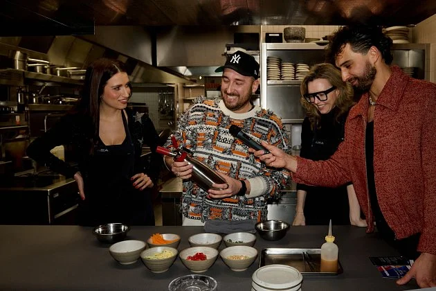 Spojení chutí a emocí: Kuchař Patrik Gémeš představil v Praze autorská jídla