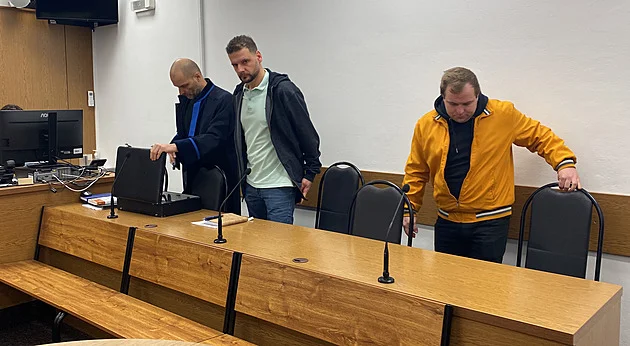 Byl jsem napadený, ne útočník, hájí se muž kvůli rvačce s ochrankou