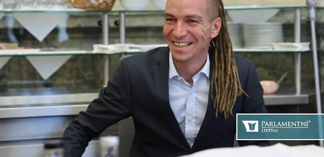 Bartoš (Piráti): Důležité kapitoly, jako je bydlení, v návrhu rozpočtu chybí