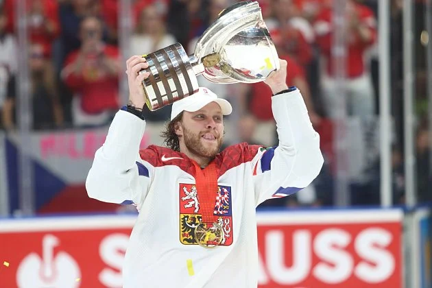 Program ZOH na 12. února: Hokejisté poprvé v akci, o medaili Sáblíková i Ledecká