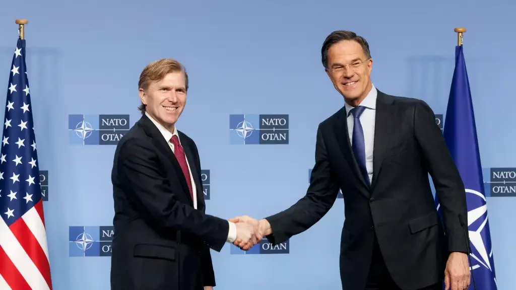 NATO 3.0 nastupuje: Američané mění pravidla. Převezmou evropští lídři otěže moci?