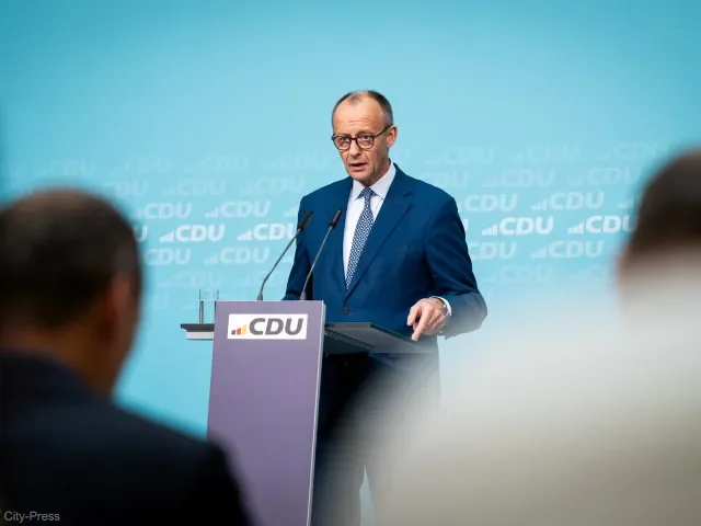 Starý řád je minulostí. Musíme oživit a opravit partnerství Evropy a USA, prohlásil Merz