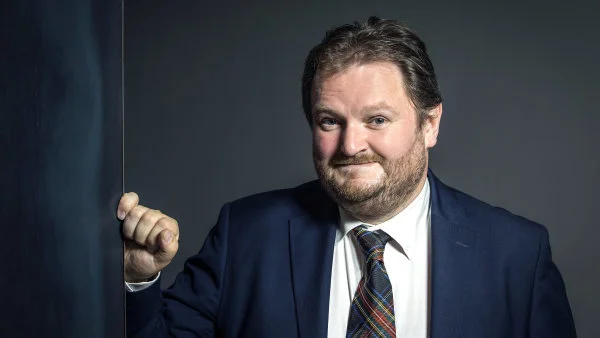 Nezákonný schodek vlády Andreje Babiše je zákonný – tedy podle Alberta Einsteina