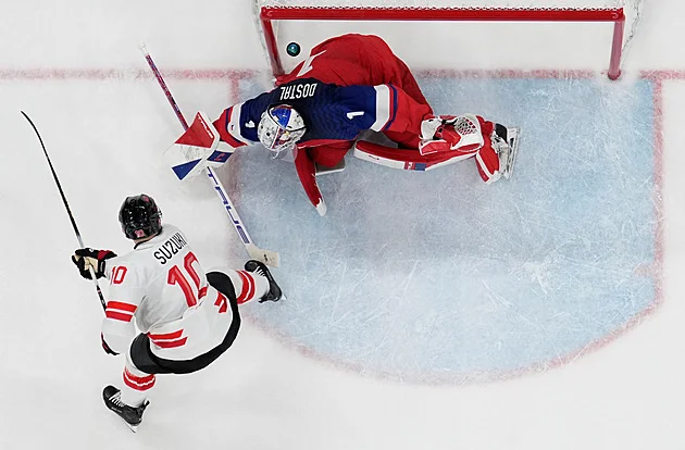 Ruský novinář zkoušel McDavida: Nemáme právo tu taky být? Slováků se ptali na KHL