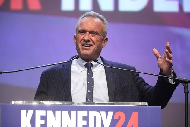 Bacilů se nebojím. Šňupal jsem kokain ze záchodového prkénka, přiznal Kennedy