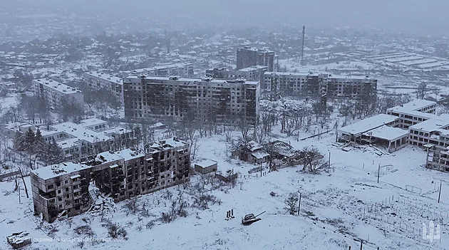 Nepodléhejme propagandě, Rusko není mocný medvěd, jen hlemýžď, řekl Rutte