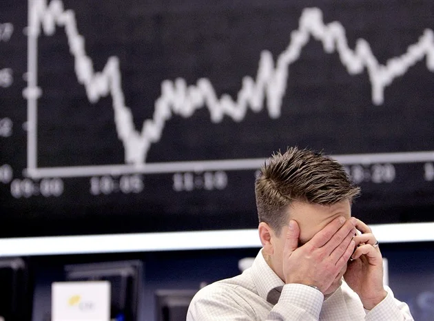 Pražská burza se propadla nejníž od začátku roku. Nedařilo se bankám ani ČEZu