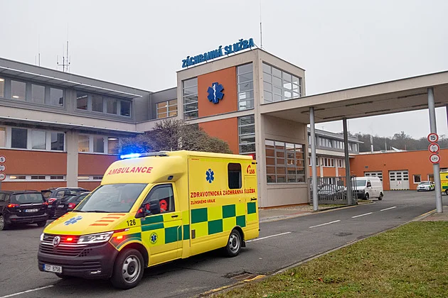 Tragická nehoda u Vsetína. Na vytížené silnici I/57 je omezený provoz