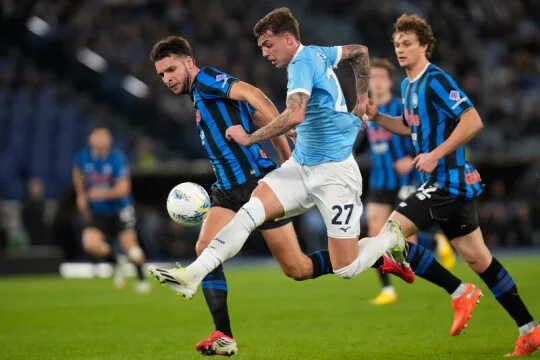 Fotbalisté Coma podlehli Fiorentině 1:2 a zkomplikovali si boj o evropské poháry