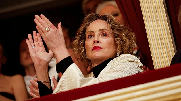 OBRAZEM: Které hvězdy zdobily vídeňský Ples v Opeře? Letos nechyběla Sharon Stone