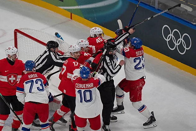 Sedlák se zlobil na rozhodčí: Švýcarů hrálo v prodloužení moc! Jdi pryč, slyšel