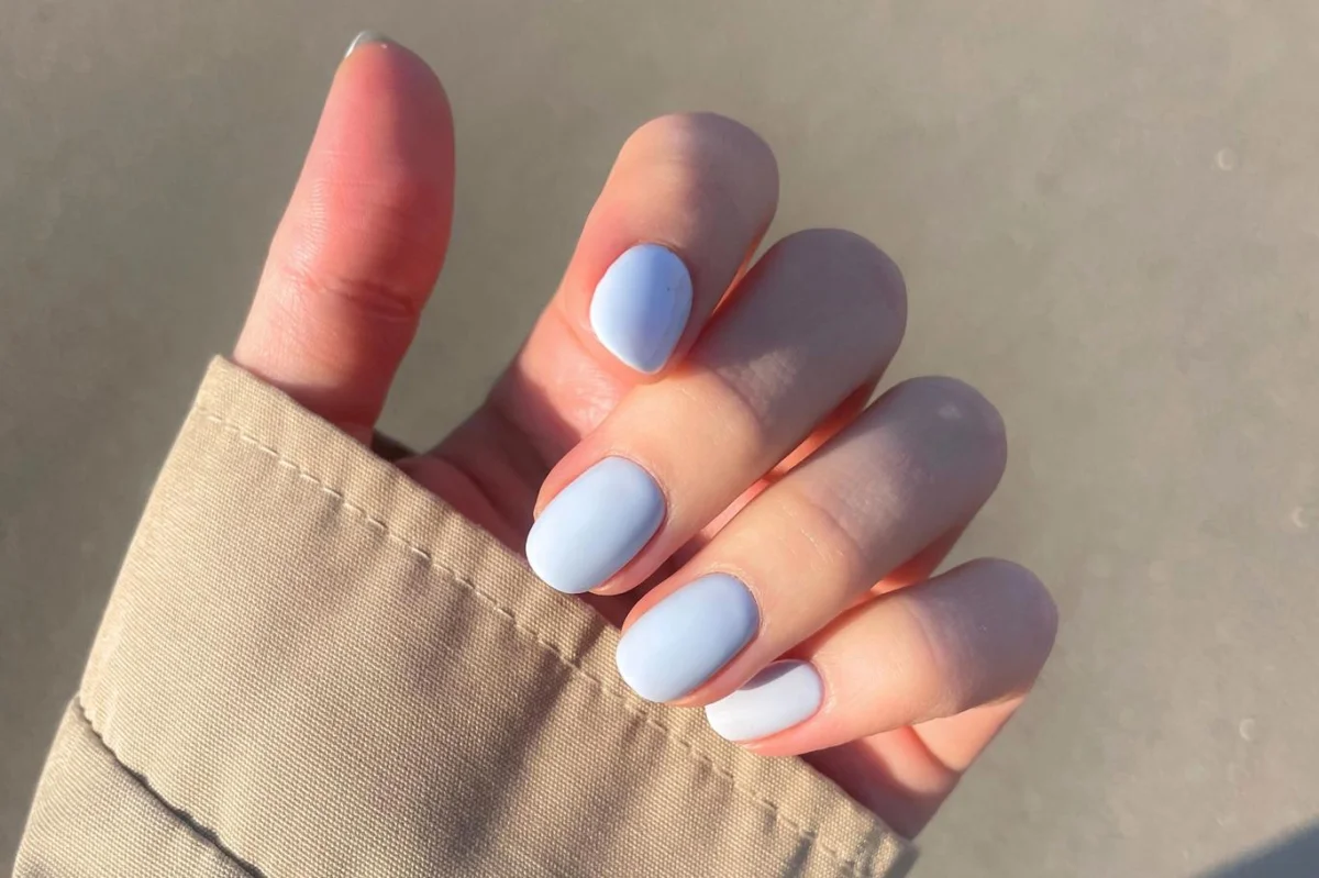 Otestovala jsem virální obláčkovou manikúru. Partnerova reakce překvapila, mužům prý vysílá jasný signál