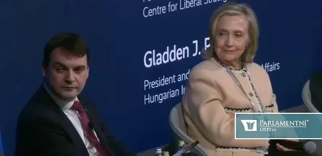 Nejen hádka o pohlaví. Celá přestřelka Macinky s Clintonovou v Mnichově