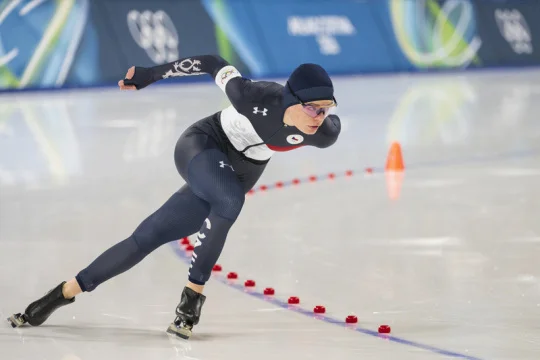 Koková oplatila na 500 m Leerdamové porážku z kilometru, Zdráhalová byla 26.