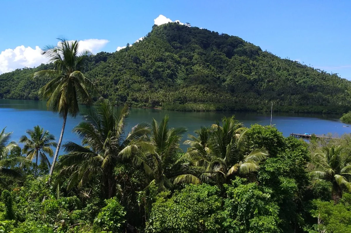 Za hřebíčkem na Molucké ostrovy: Objevte modré laguny i korály - 5. díl seriálu Za kořením kolem světa