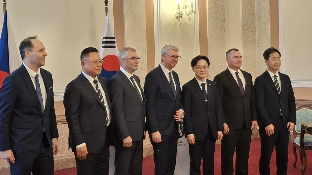 Dukovanské miliardy. Korejci podepsali první dvě zakázky s českými podniky